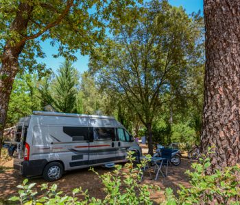 louer emplacement camping Sillans-la-Cascade