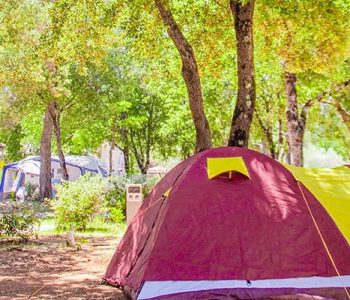 louer emplacement camping Sillans-la-Cascade
