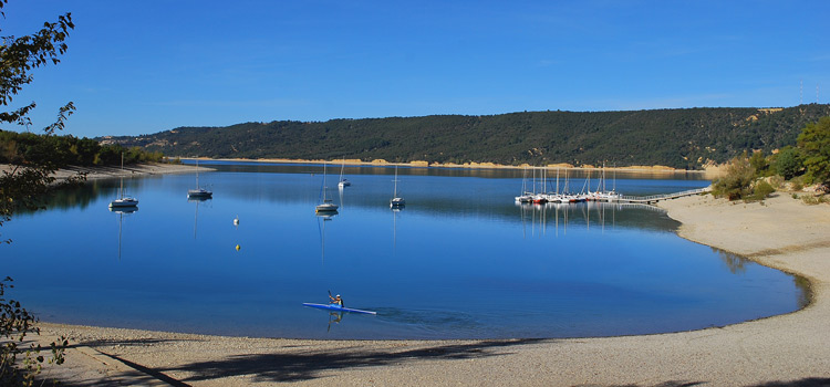 Activités aquatiques sur le Lac de Sainte-Croix